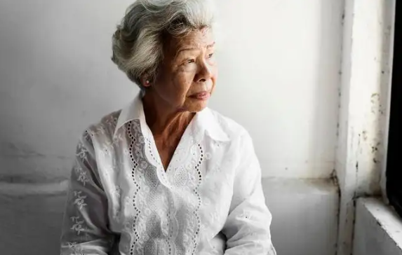 年老体衰 年老体衰